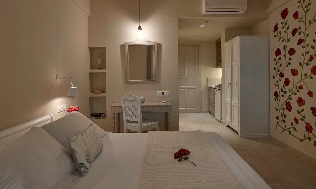 Konstantina Studios Kırlangıç Dış mekan fotoğraf